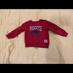ROOTS 4T toddler sweatshirt in excellent condition. Barely worn.